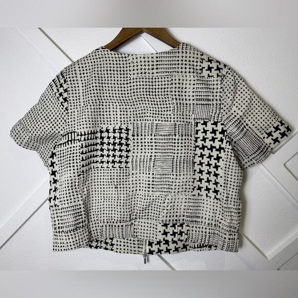 Cabi Coupe Bomber #931 Short Sleeve Black and Cream Abstract Zip Jacket Size L - Picture 8 of 14